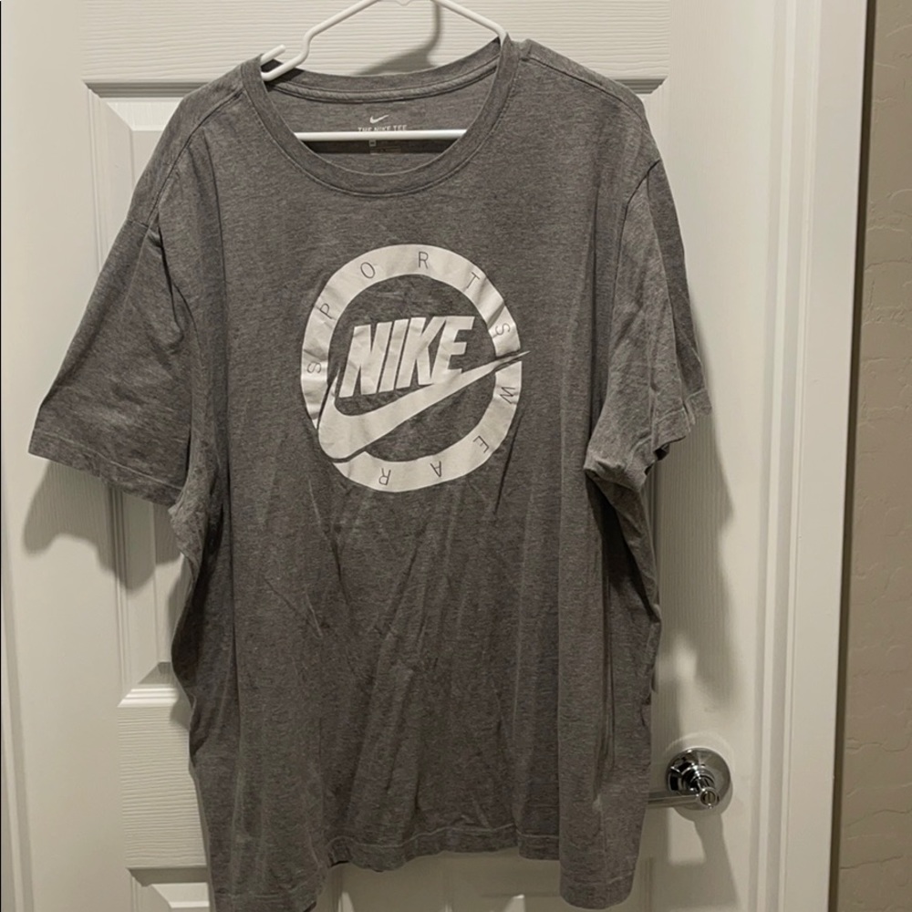 Nike t-shirt